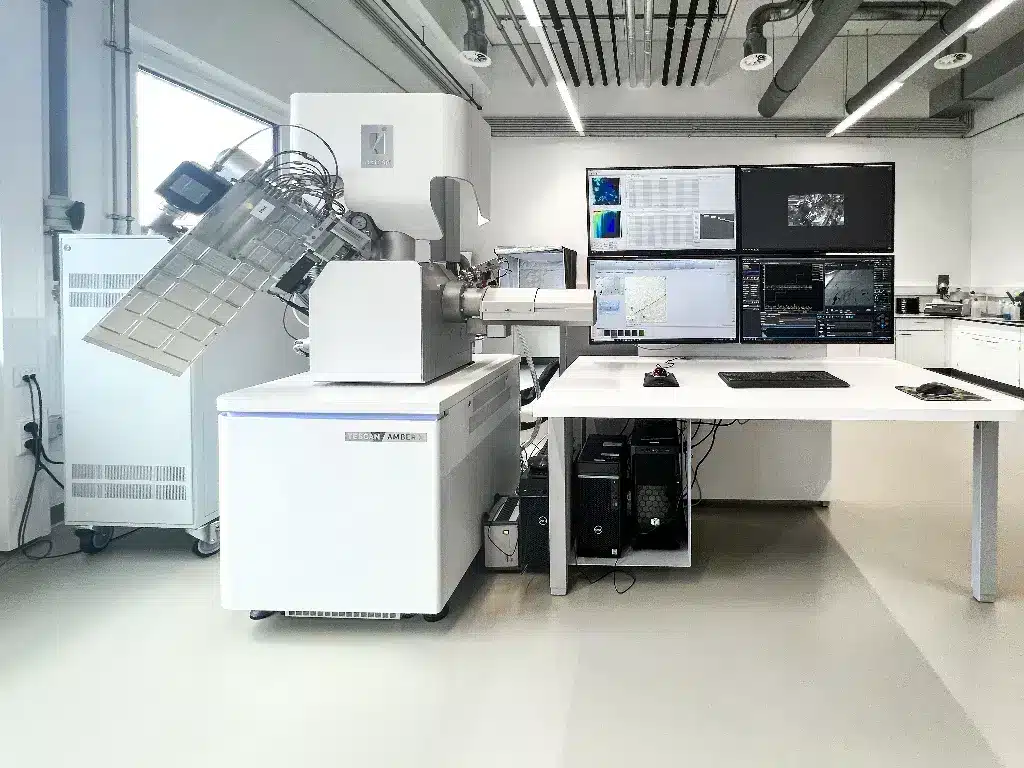 fib-sem-rasterelektronenmikroskop